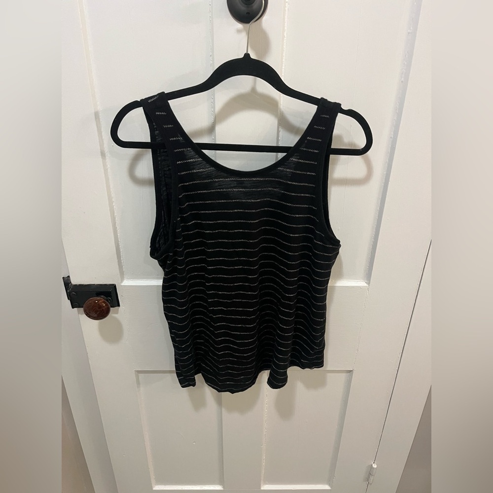 Women’s Old Navy Light Weight Tank Too Black Size Large